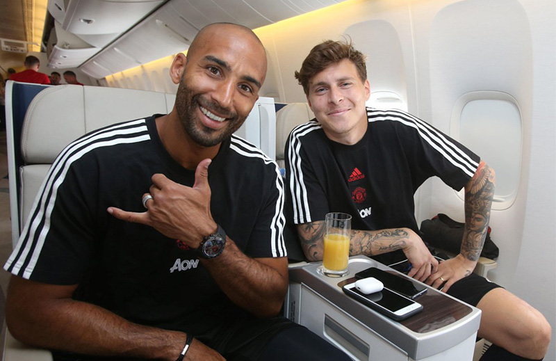 Manchester United are bringing bring their full first team squad to Perth