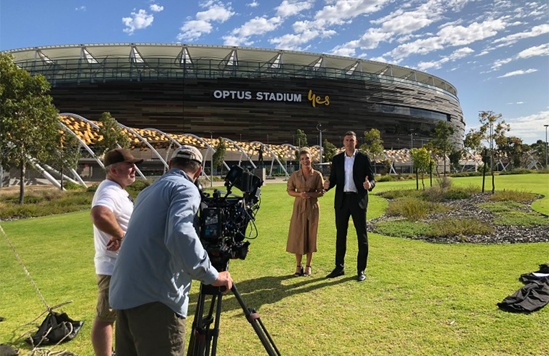 Campaign urges interstate footy fans to stay and play in WA